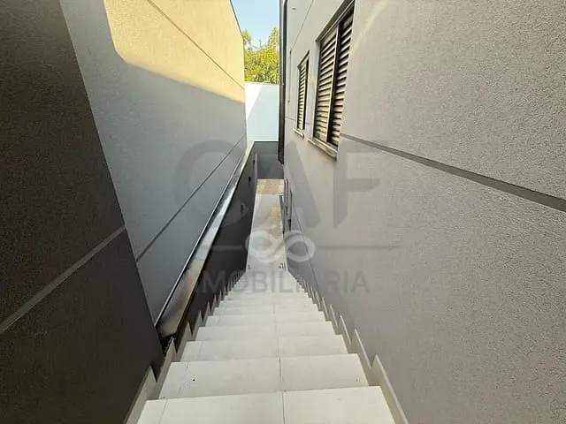 Casa com 150m² 4 quartos e 2 banheiros, para alugar, no bairro Vila Jorge Zambon em Jaguariúna