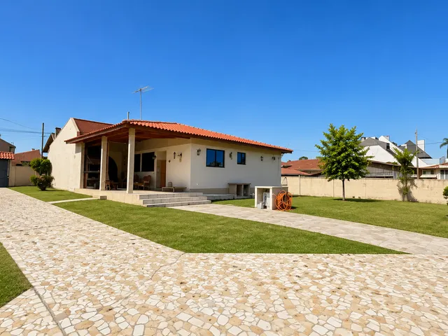 Casa com 1164m² 2 quartos e 1 banheiro, à venda, no bairro Butiatuvinha em Curitiba