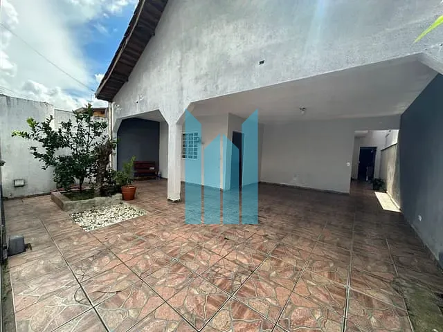 Casa com 198m² 3 quartos e 3 banheiros, à venda, no bairro Jardim Esperanca em Poços de Caldas