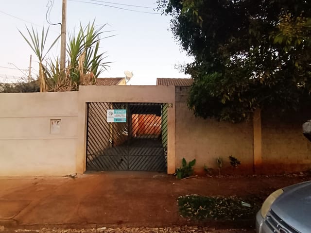 Casa com 151m² 2 quartos e 1 banheiro, à venda, no bairro Ulisses Guimarães em Cambé