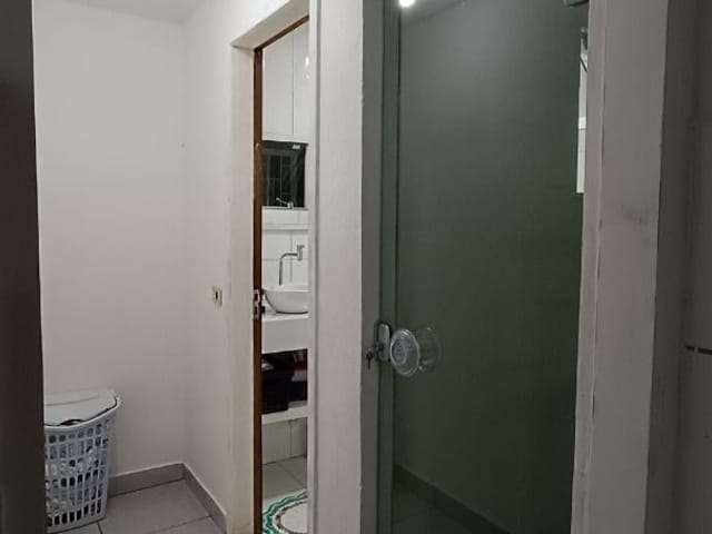 Casa com 151m² 2 quartos e 1 banheiro, à venda, no bairro Ulisses Guimarães em Cambé