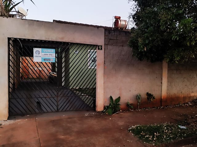 Casa com 151m² 2 quartos e 1 banheiro, à venda, no bairro Ulisses Guimarães em Cambé