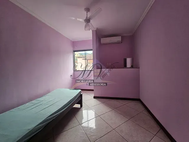 Casa 4 quartos e 2 banheiros, para alugar, no bairro Camorim em Angra dos Reis