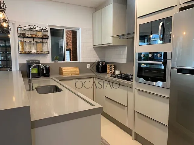 Casa com 180m², à venda, no bairro São Judas Tadeu em Balneário Camboriú