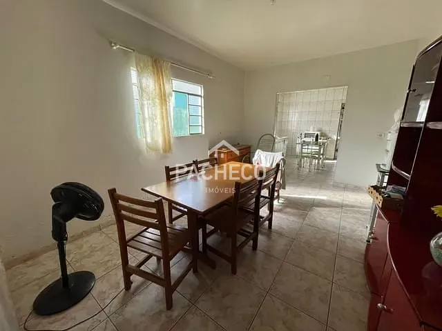 Casa com 300m² 4 quartos e 2 banheiros, à venda, no bairro Jardim Perola em Santa Bárbara d'Oeste
