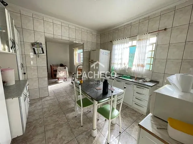 Casa com 300m² 4 quartos e 2 banheiros, à venda, no bairro Jardim Perola em Santa Bárbara d'Oeste