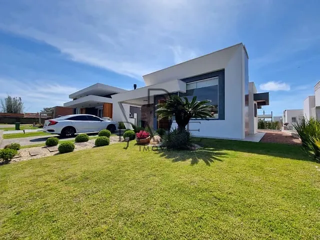 Casa com 350m² 3 quartos e 3 banheiros, à venda, no bairro Araça em Capão da Canoa