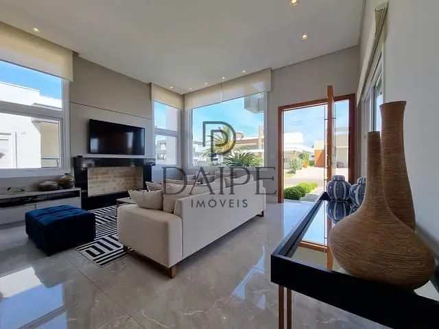 Casa com 350m² 3 quartos e 3 banheiros, à venda, no bairro Araça em Capão da Canoa