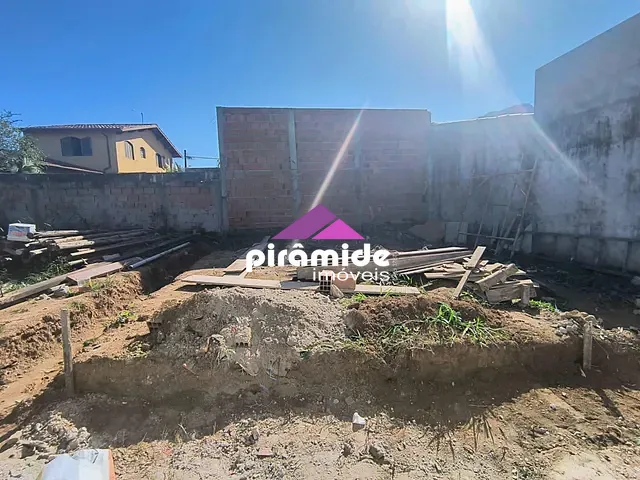 Casa com 245m² 3 quartos e 2 banheiros, à venda, no bairro Jardim das Gaivotas em Caraguatatuba