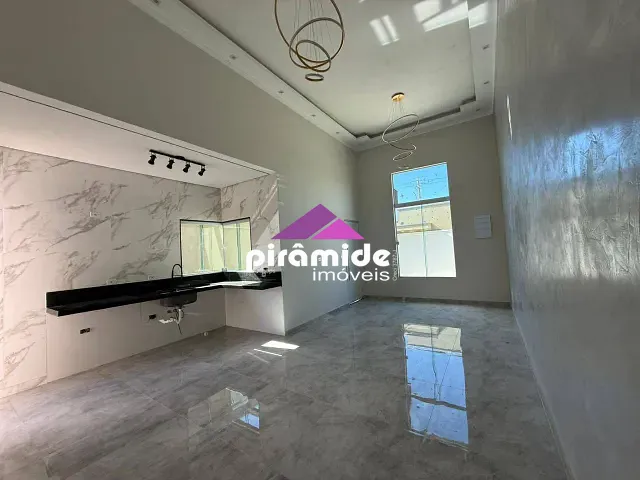Casa com 245m² 3 quartos e 2 banheiros, à venda, no bairro Jardim das Gaivotas em Caraguatatuba