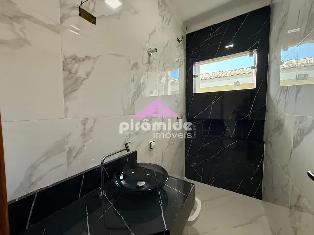 Casa com 245m² 3 quartos e 2 banheiros, à venda, no bairro Jardim das Gaivotas em Caraguatatuba