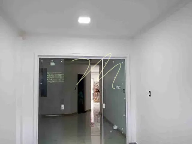 Casa com 350m² 2 quartos e 2 banheiros, à venda, no bairro centro em Canavieiras