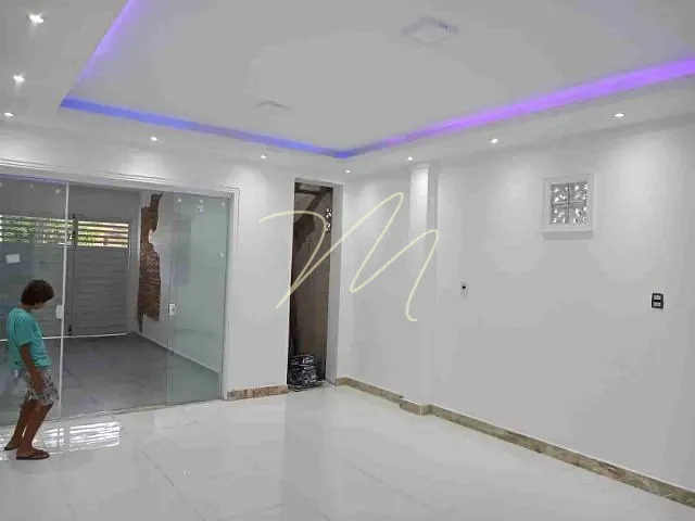 Casa com 350m² 2 quartos e 2 banheiros, à venda, no bairro centro em Canavieiras