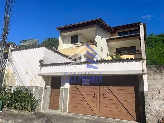 Casa 5 quartos e 3 banheiros, à venda, no bairro Castália em Itabuna