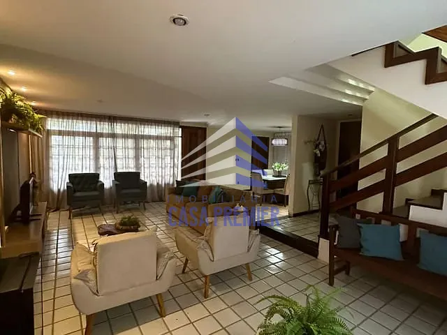 Casa 5 quartos e 3 banheiros, à venda, no bairro Castália em Itabuna