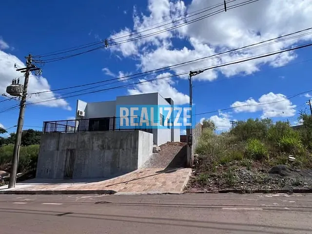 Casa com 390m² 2 quartos e 1 banheiro, à venda, no bairro Jardim América em Marau