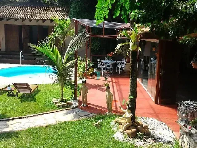 Casa com 500m² 7 quartos e 3 banheiros, à venda, no bairro Cosme Velho em Rio de Janeiro