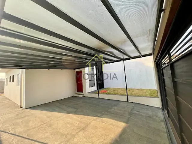 Casa com 250m² 2 quartos e 2 banheiros, à venda, no bairro Jardim Ouro Verde em Guaxupé