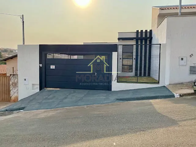 Casa com 250m² 2 quartos e 2 banheiros, à venda, no bairro Jardim Ouro Verde em Guaxupé