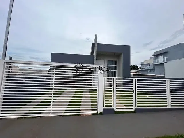 Casa 3 quartos e 2 banheiros, à venda, no bairro Novo Leste em Ijuí