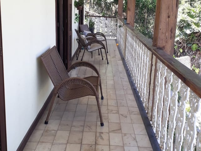 Casa com 1300m² 3 quartos e 1 banheiro, à venda, no bairro Quitandinha em Petrópolis