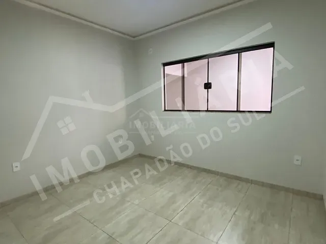 Casa 3 quartos e 2 banheiros, à venda, no bairro FLAMBOYANT em Chapadão do Sul