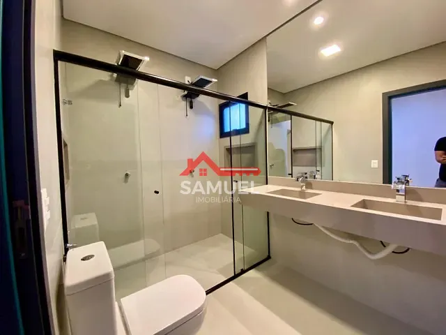 Casa com 620m² 4 quartos e 5 banheiros, à venda, no bairro Setor Habitacional Arniqueira em Brasília