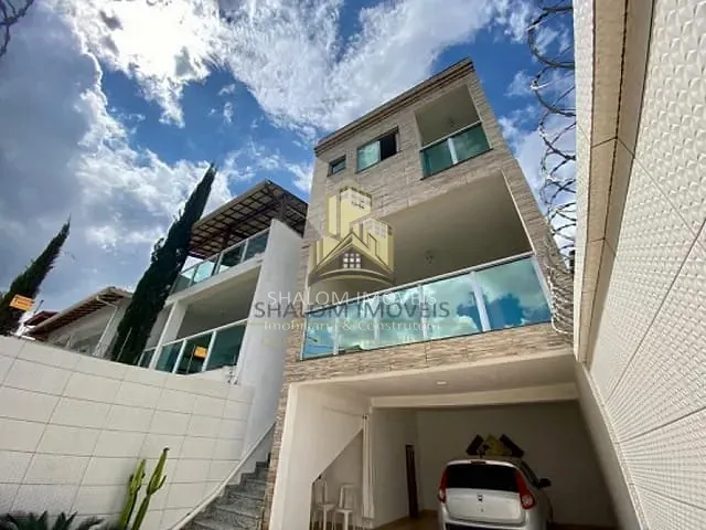 Casa com 180m² 3 quartos e 2 banheiros, à venda, no bairro Parque Xangri-La em Contagem