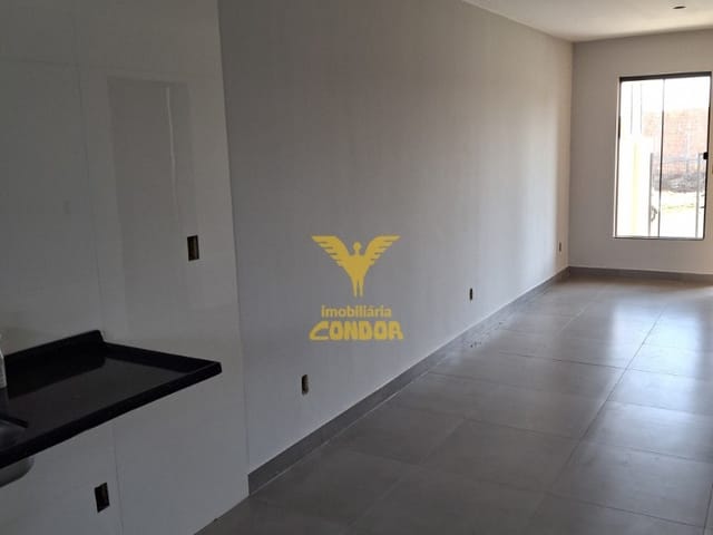 Casa 2 quartos e 1 banheiro, à venda, no bairro Residencial Araucária em Cambé