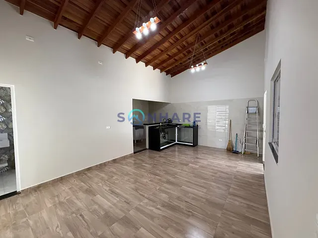 Casa 3 quartos e 2 banheiros, à venda, no bairro Bairro Alto em Tomazina