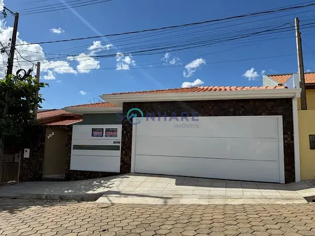 Casa 3 quartos e 2 banheiros, à venda, no bairro Bairro Alto em Tomazina