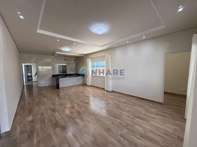 Casa 3 quartos e 2 banheiros, à venda, no bairro Bairro Alto em Tomazina