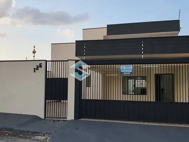 Casa com 260m² 3 quartos e 2 banheiros, à venda, no bairro Pompéia 3 em Jacarezinho