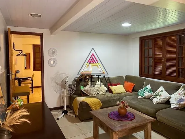 Casa com 1639m² 8 quartos e 8 banheiros, à venda, no bairro Corujas em Guapimirim