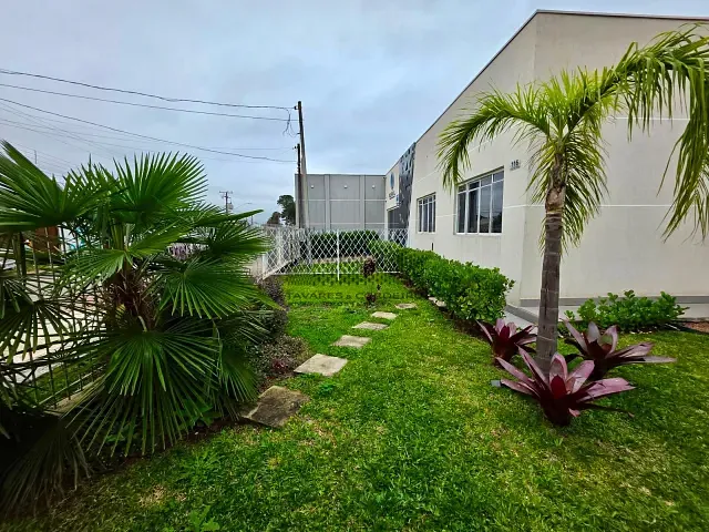 Casa para alugar, no bairro Xaxim em Curitiba