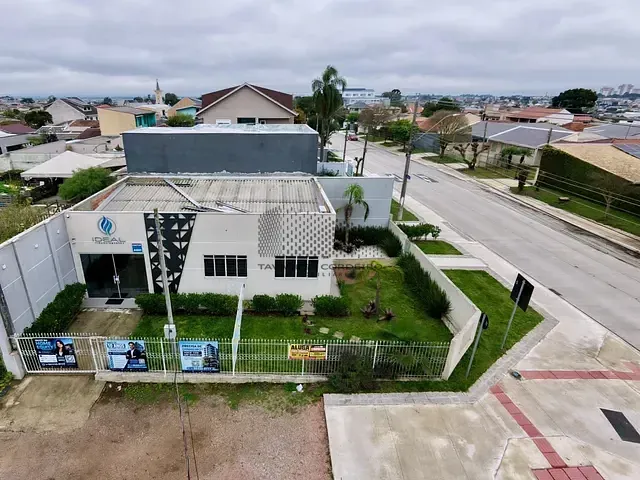 Casa para alugar, no bairro Xaxim em Curitiba