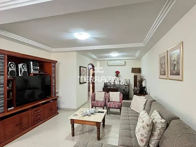 Casa com 360m² 4 quartos e 2 banheiros, à venda, no bairro Vila Santa Cecília em Volta Redonda