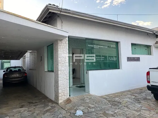 Casa com 480m² 4 quartos e 1 banheiro, à venda, no bairro Centro em Taubaté