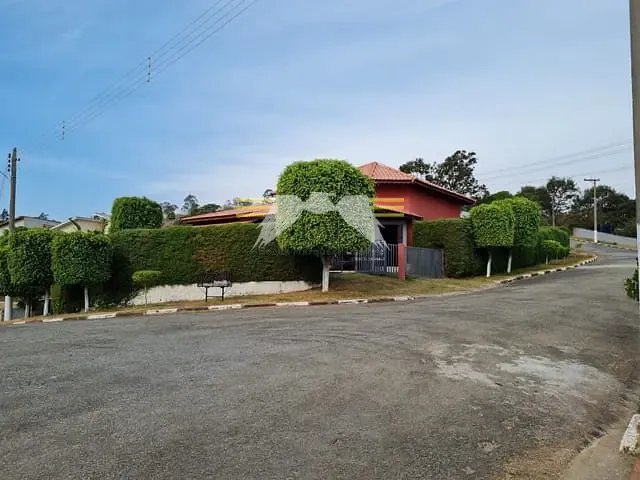 Casa com 926m², à venda, no bairro Loteamento Village de Atibaia em Atibaia