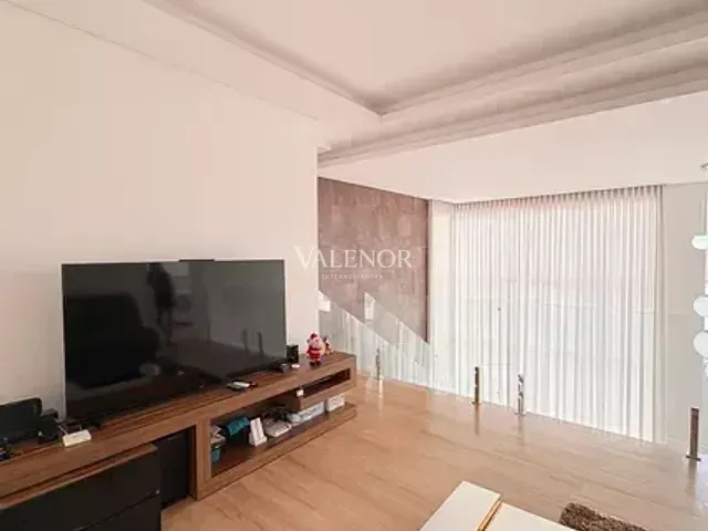 Casa com 483m² 4 quartos e 6 banheiros, à venda, no bairro Loteamento Residencial e Comercial Horto Florestal em Jundiaí