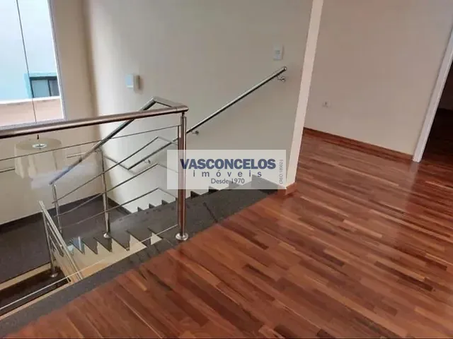 Casa com 375m² 3 quartos e 4 banheiros, à venda, no bairro Urbanova em São José dos Campos