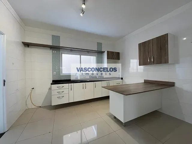 Casa com 375m² 3 quartos e 4 banheiros, à venda, no bairro Urbanova em São José dos Campos