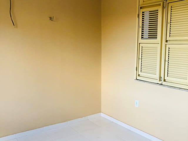 Casa 3 quartos e 2 banheiros, para alugar, no bairro Centro em Sobral