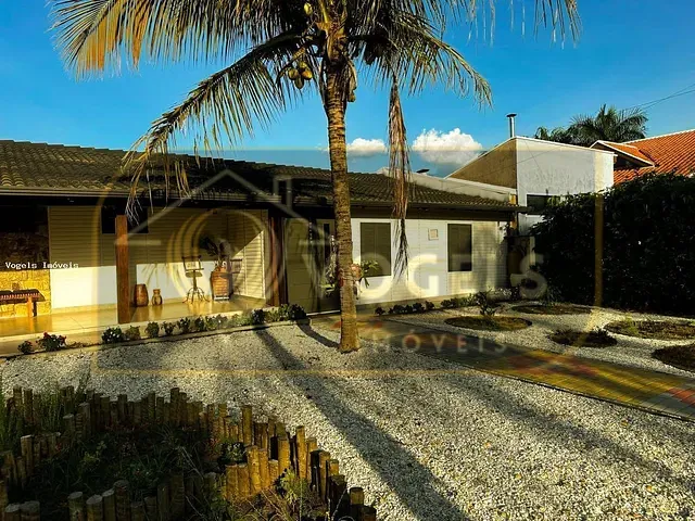 Casa 3 quartos e 4 banheiros, à venda, no bairro Palm Park em Holambra