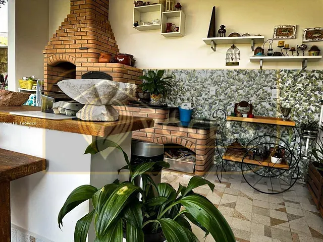 Casa 3 quartos e 4 banheiros, à venda, no bairro Palm Park em Holambra