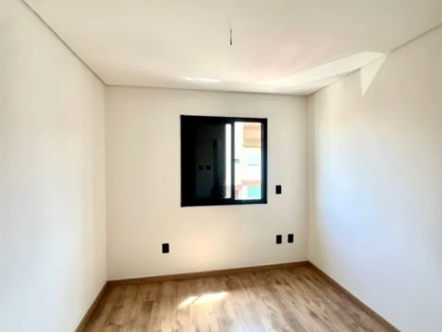 Casa 2 quartos e 3 banheiros, à venda, no bairro Vila Pinheirinho em Santo André