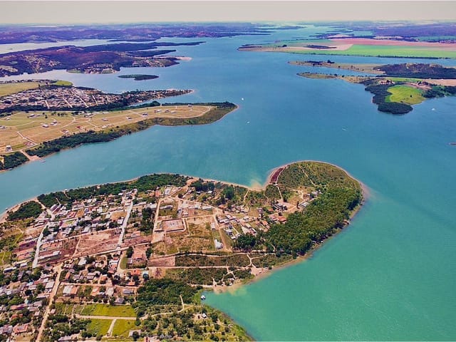 Casa com 1000m² 7 quartos e 3 banheiros, à venda, no bairro Zona Rural em Abadiânia