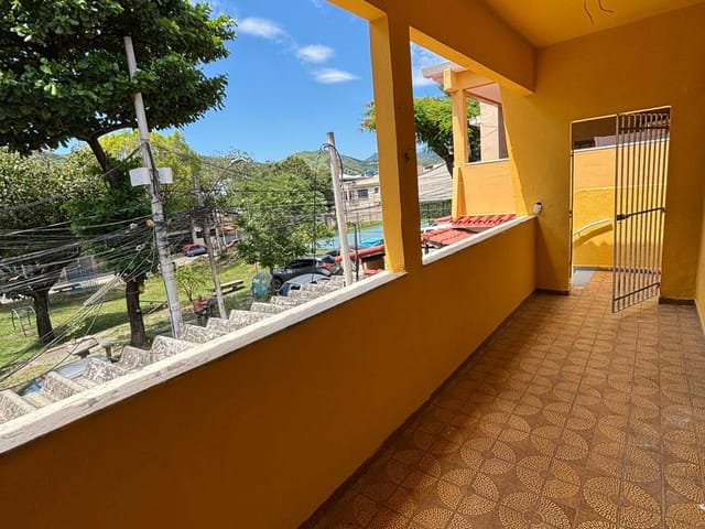 Casa com 160m² 2 quartos e 1 banheiro, para alugar, no bairro Realengo em Rio de Janeiro