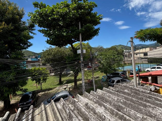 Casa com 160m² 2 quartos e 1 banheiro, para alugar, no bairro Realengo em Rio de Janeiro