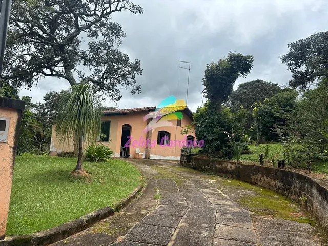 Casa com 2000m² 4 quartos e 2 banheiros, à venda, no bairro Condomínio Vale do Ouro em Ribeirão das Neves